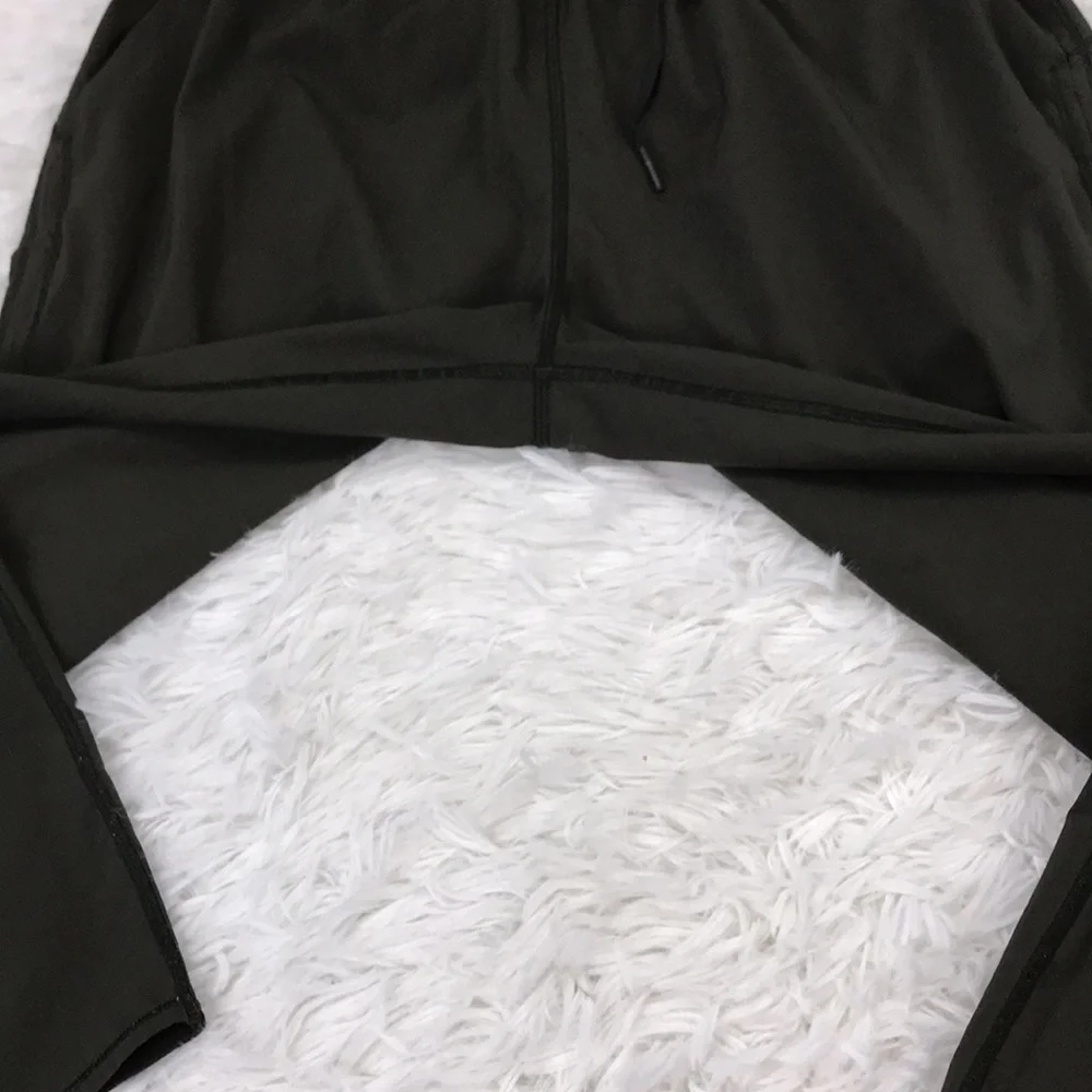Lululemon Keep It Classic Crop *23